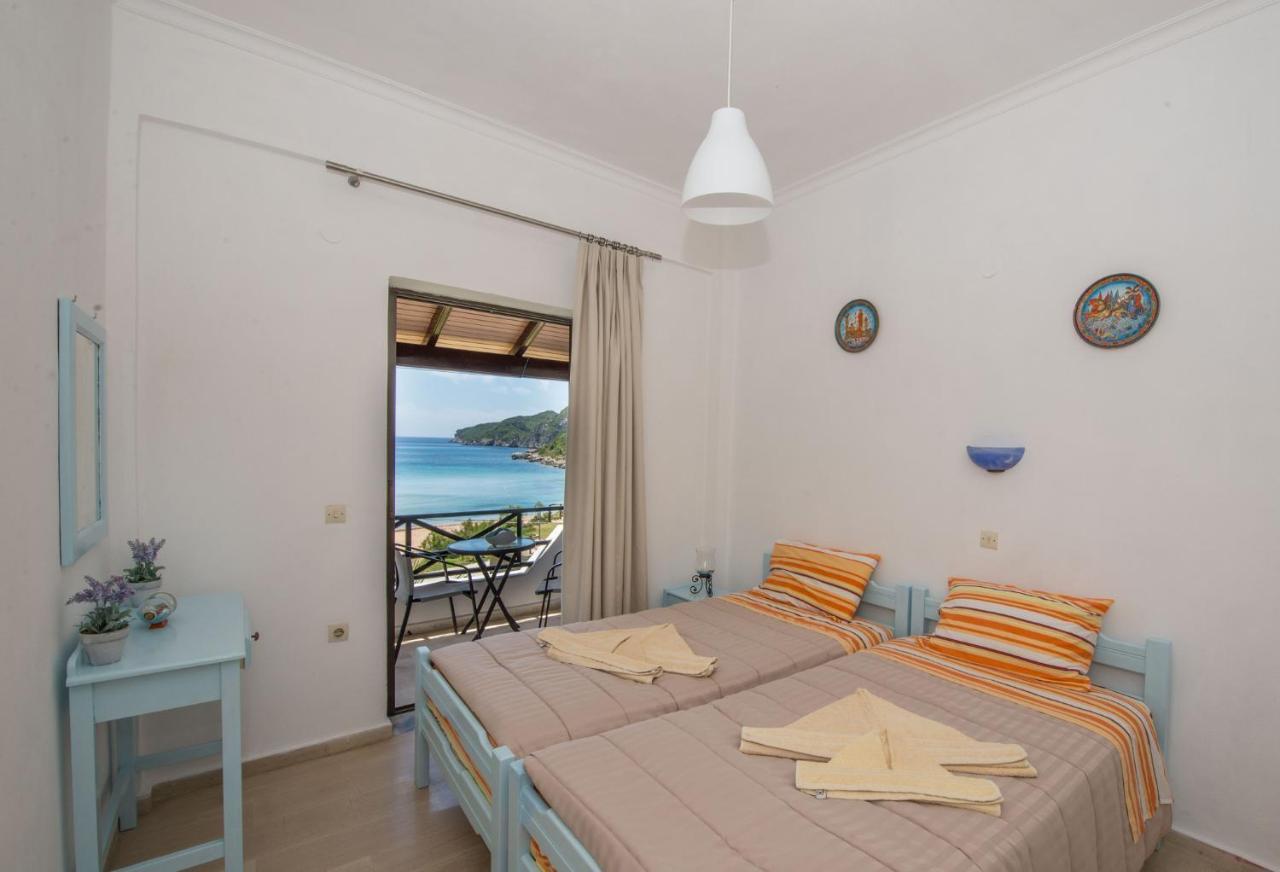 Spiros And Polyxeni Apartments Afión エクステリア 写真