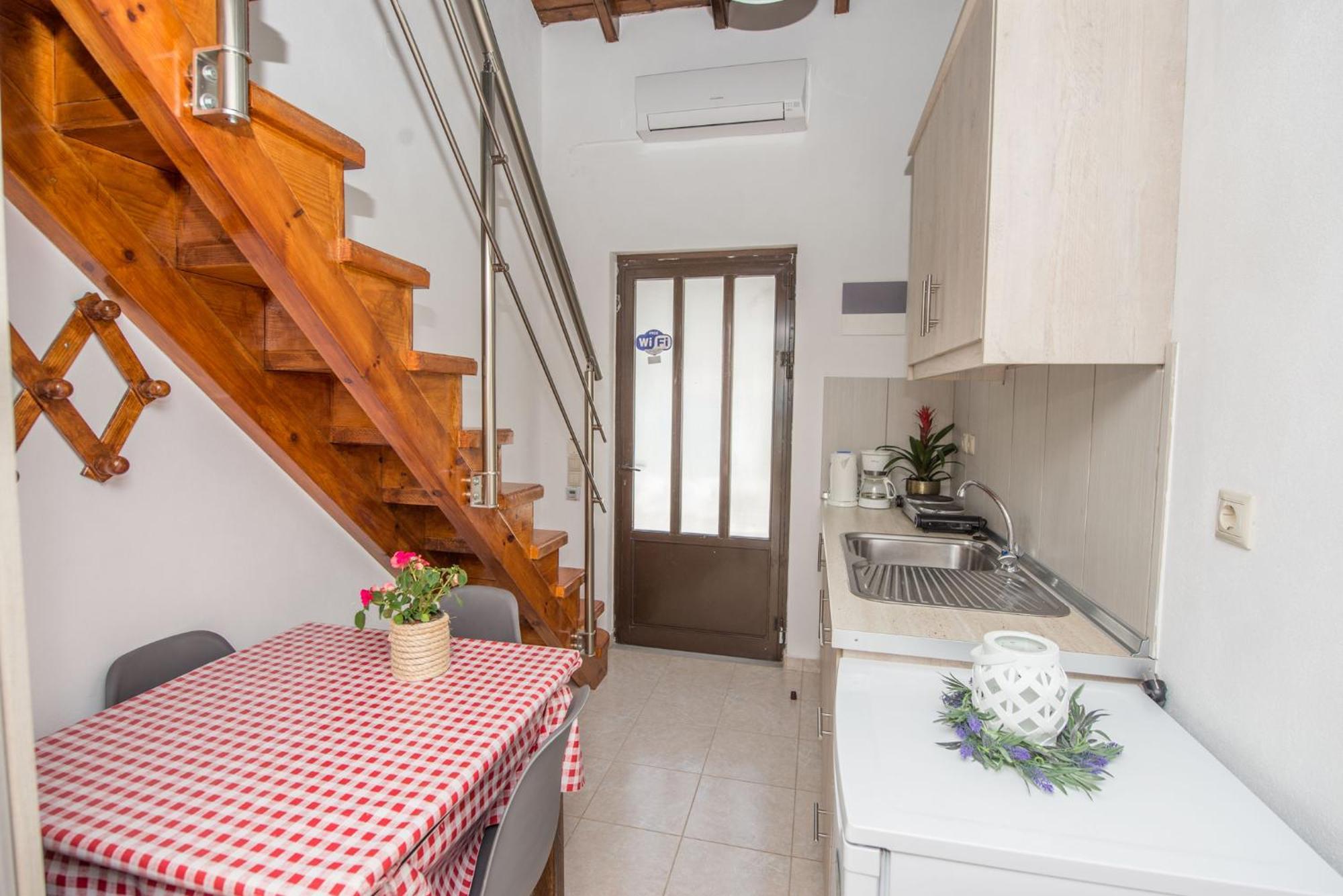 Spiros And Polyxeni Apartments Afión エクステリア 写真