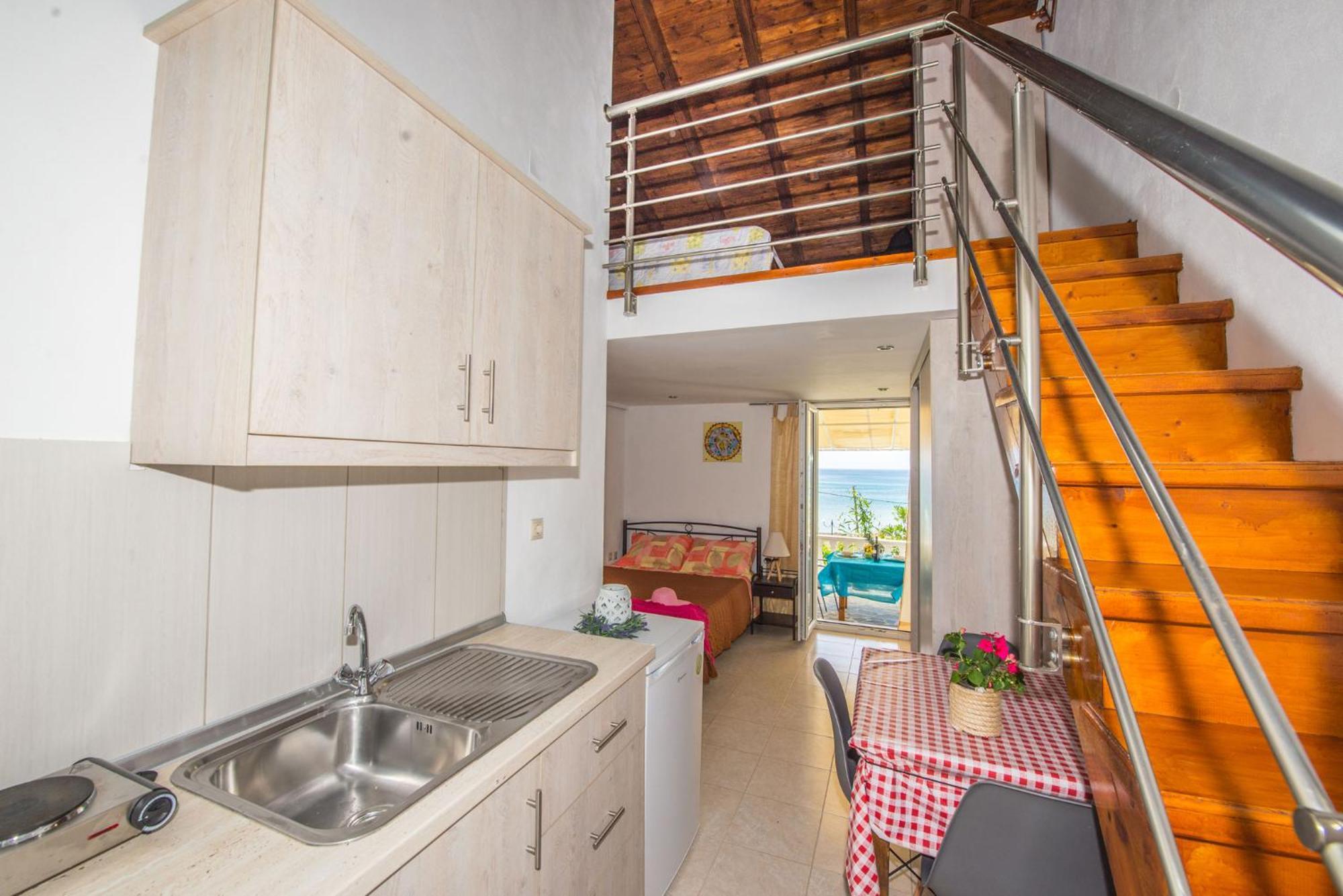 Spiros And Polyxeni Apartments Afión エクステリア 写真